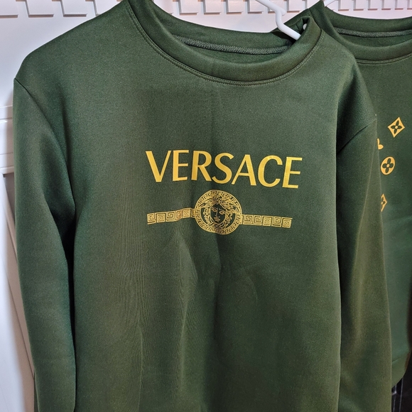 Sweaters - Picture 5 of 5